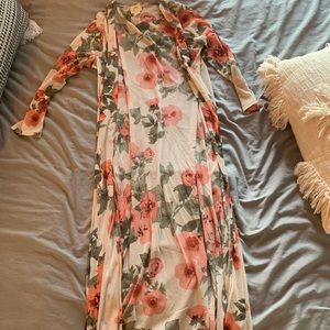 Long sleeve rose patterned duster kimono